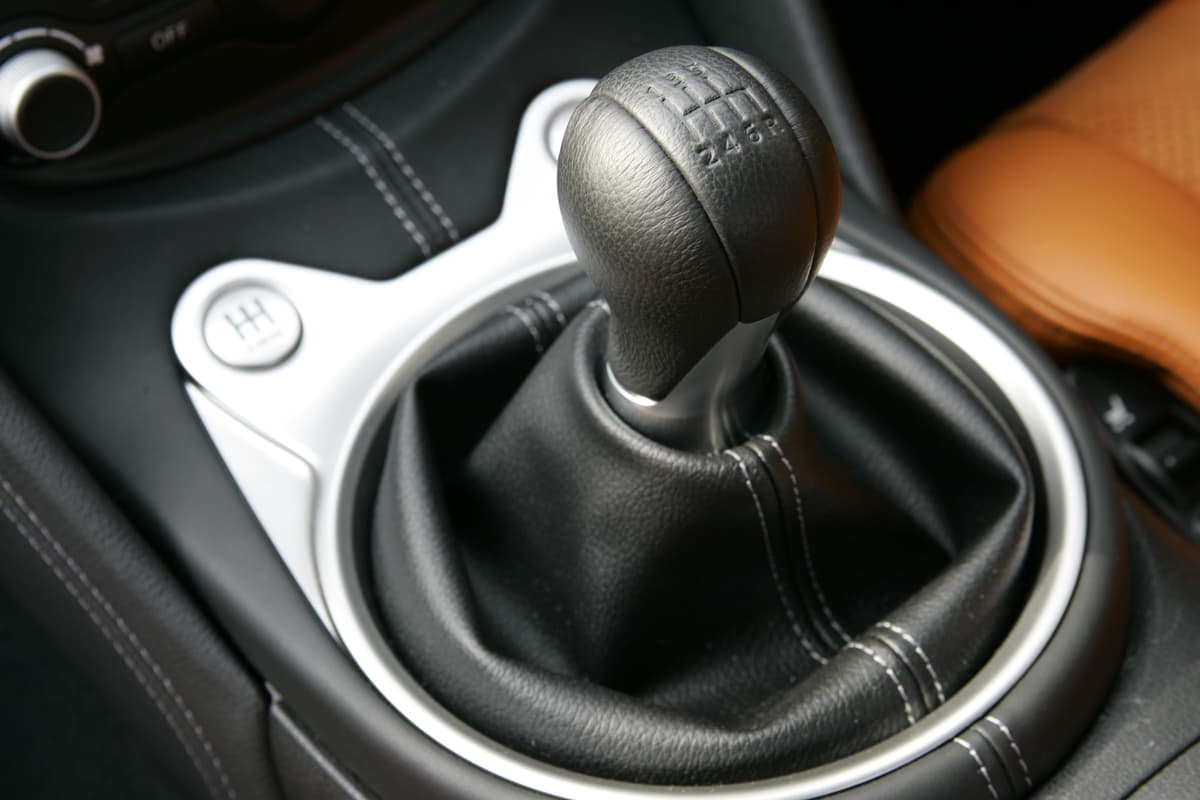 Z34の６速MTシフトレバー