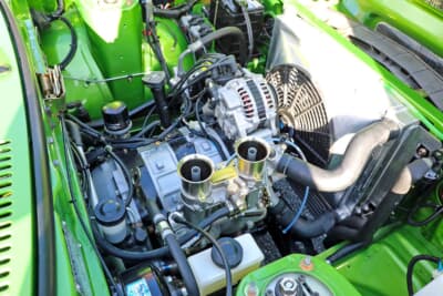 マツダ 2代目 LA22S型 ルーチェ：美しいエンジンルーム